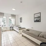 Monteurwohnung, 5 Einzelbetten, Kueche, Parkplatz, Naehe Stuttgart, Hyra Living - Hn03