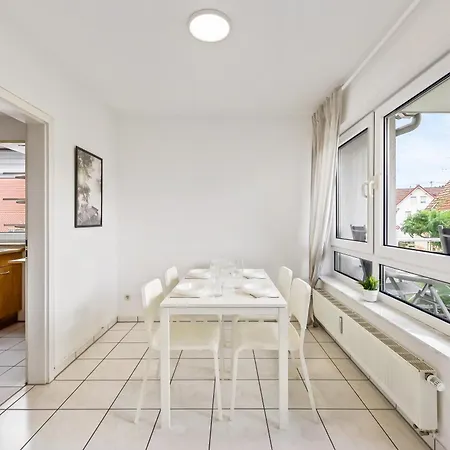 Apartamento Monteurwohnung, 5 Einzelbetten, Küche, Parkplatz, Nähe Stuttgart, Hyra Living - Hn03 Untergruppenbach