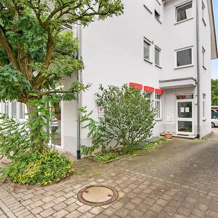 Monteurwohnung, 5 Einzelbetten, Küche, Parkplatz, Nähe Stuttgart, Hyra Living - Hn03 *